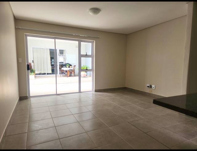 2 BEDROOM APARTMENT RENTED IN PAARL SOUTH